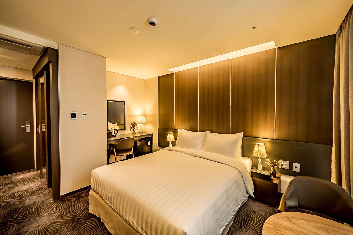 Days Hotel Jeju Seogwipo Ocean Екстериор снимка